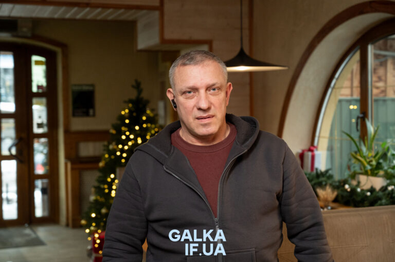 “Я розумію, наскільки важливе та цінне людське життя”: історія прикарпатського волонтера Тараса Стрілецького, який вивіз з-під обстрілів понад 1000 людей (ФОТО)