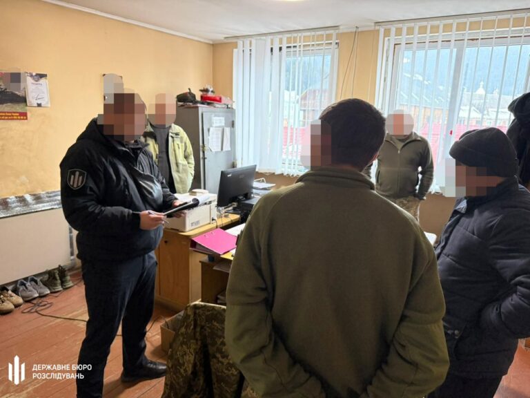 Затримали спільника заступника начальника ТЦК з Прикарпаття, які били мобілізованих — ДБР (ФОТО)