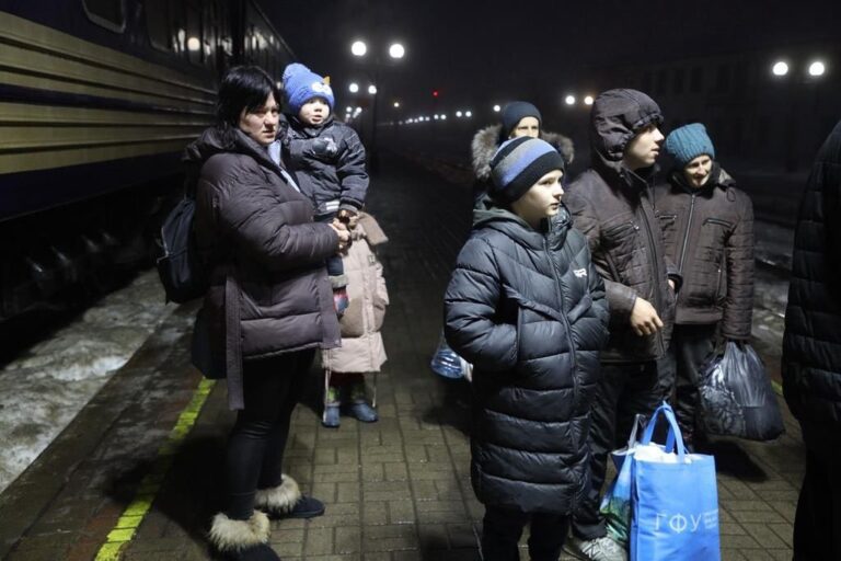 Івано-Франківщина прийняла евакуаційний потяг із Запорізької та Дніпропетровської областей