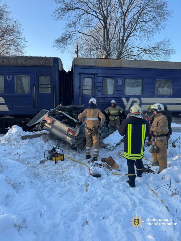 80-річний пасажир помер у лікарні після ДТП з потягом на Городенківщині