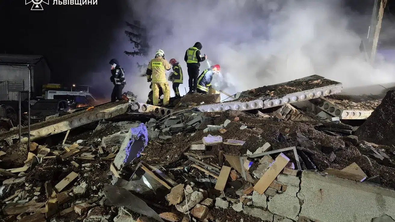 На Львівщині стався вибух на підприємстві: загинув чоловік, ще троє людей постраждали (ФОТО)