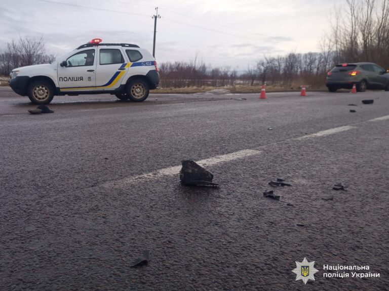 На Калущині Renault збив пішохода: чоловік загинув на місці (ФОТО)