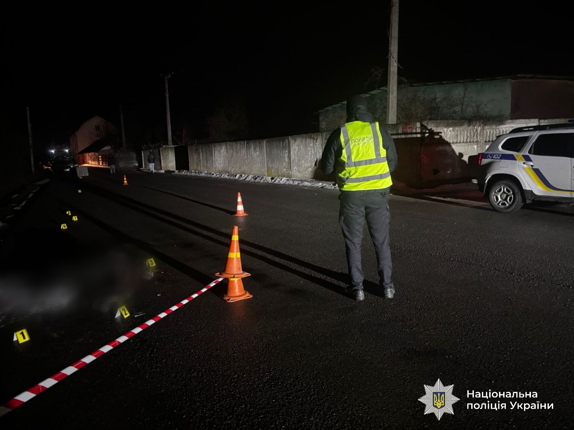 На Польовій вантажівка збила 82-річного пішохода: чоловік помер на місці (ФОТО)