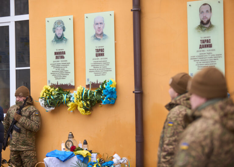 У Франківську відкрили анотаційні дошки двом полеглим захисникам (ФОТО)