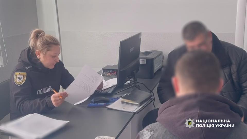 Вирубки лісу на 37 млн гривень: підозри оголошено 15 особам на Прикарпатті