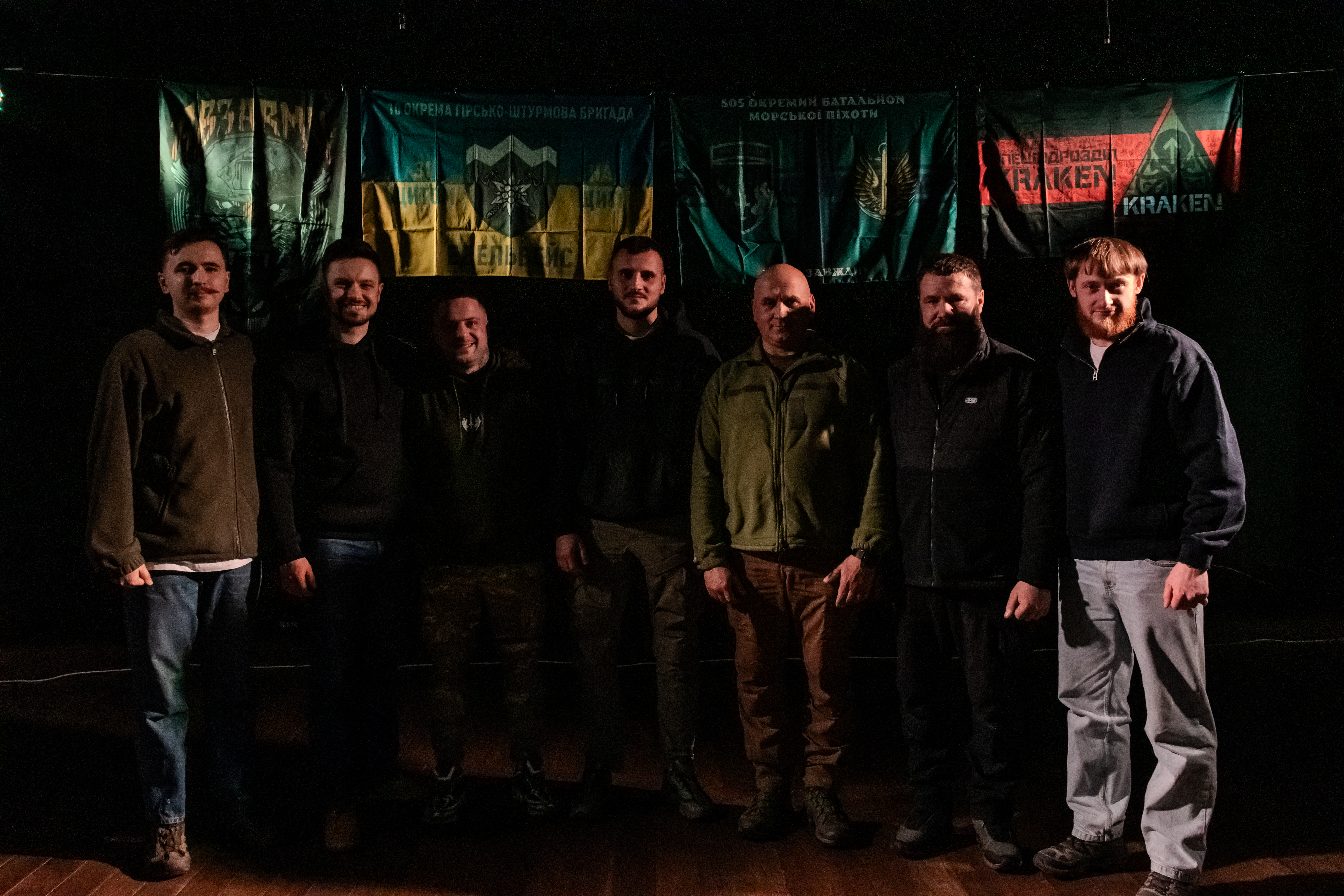 У Коломиї під час відкритого діалогу між військовими та цивільними зібрали понад 30 тисяч на авто для морпіхів (ФОТО)