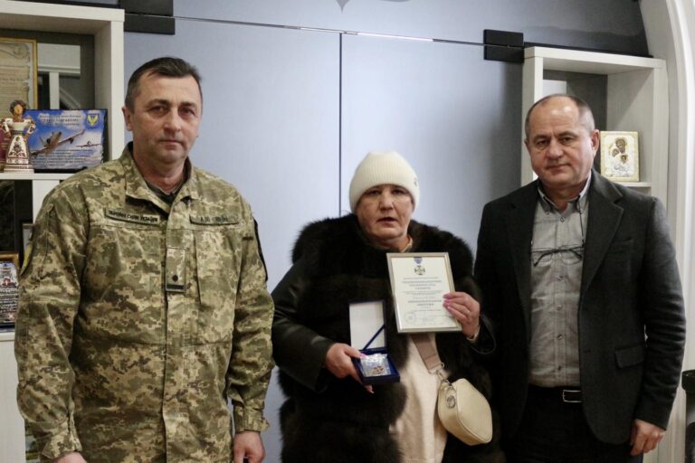 Коломиянина Романа Самуляка посмертно нагородили “Комбатантським хрестом”