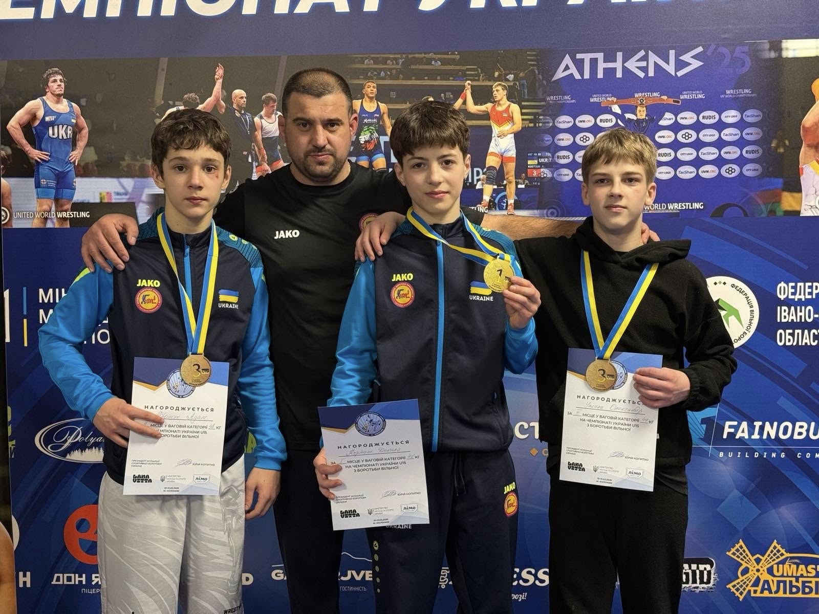 Прикарпатські борці вибороли одне “золото” та дві “бронзи” на чемпіонаті України (ФОТО)