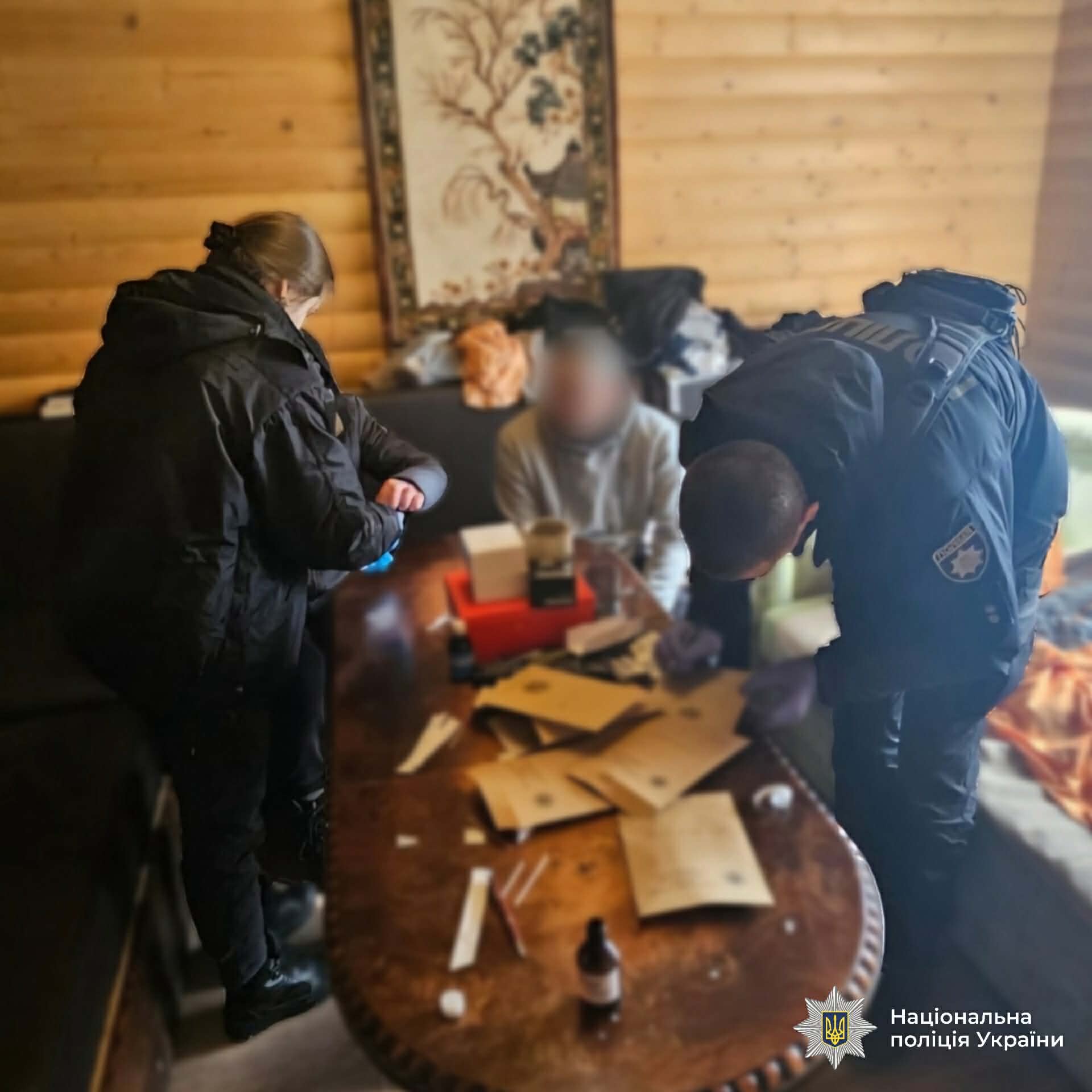 У Поляниці чоловік з Дніпропетровської області зарізав приятеля під час застілля (ФОТО)
