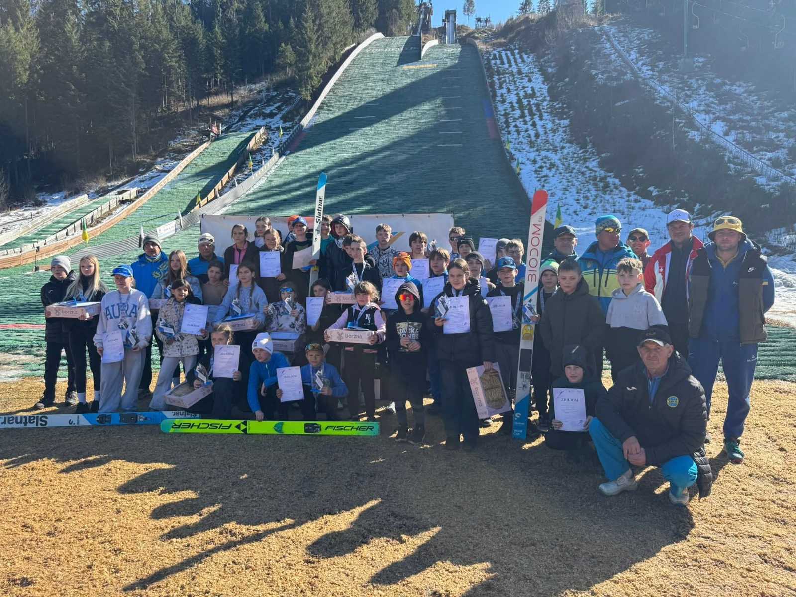 Прикарпатські спортсмени вибороли 9 нагород на чемпіонаті України з лижного двоборства (ФОТО)