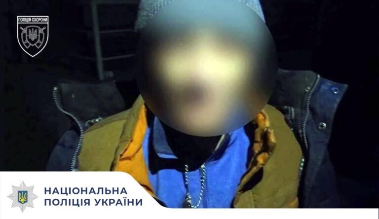 У Калуші чоловік намагався пограбувати магазин сантехніки та втекти від поліції (ФОТОФАКТ)