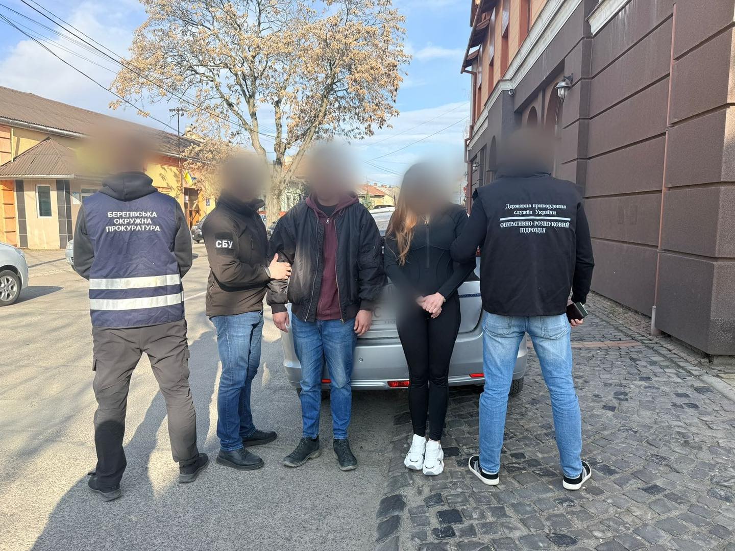 Прикарпатка за 10 тисяч доларів намагалася переправити чоловіка до Угорщини