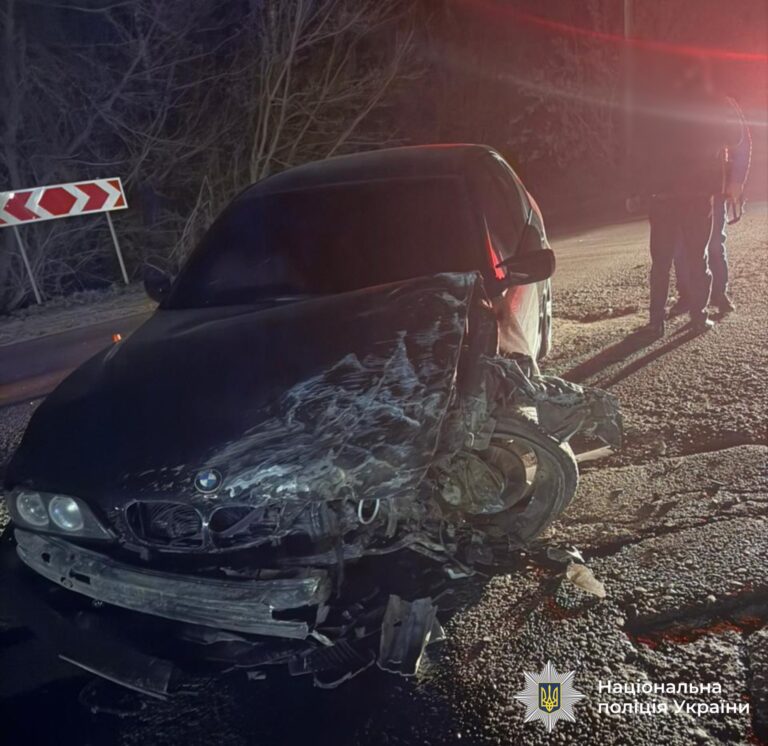 У Драгомирчанах зіткнулися два автомобілі: трьох дітей госпіталізували (ФОТО)