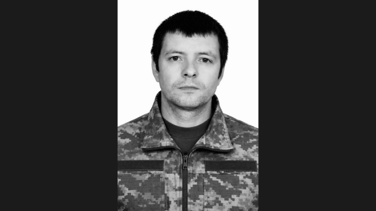 У лікарні помер воїн Віталій Карат з Коломийщини