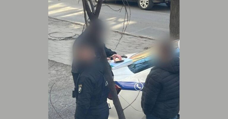 У Франківську затримали чоловіка з пневматичним пістолетом (ФОТОФАКТ)