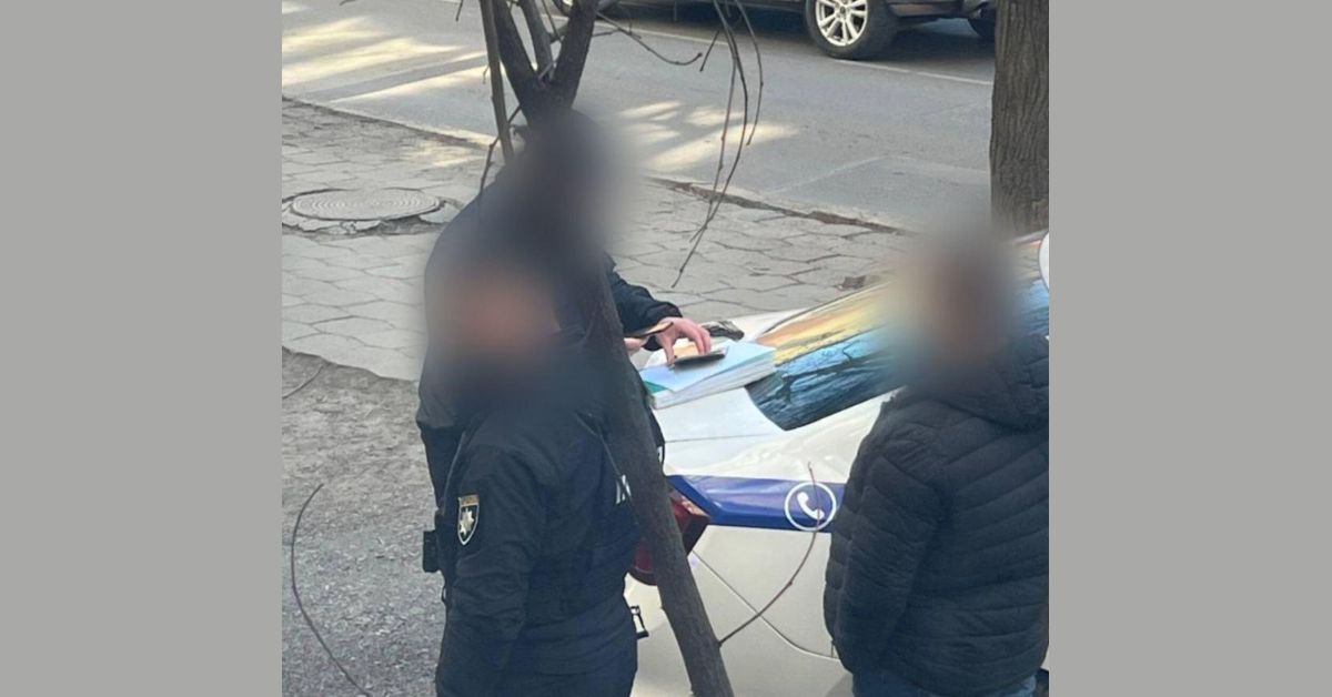 У Франківську затримали чоловіка з пневматичним пістолетом (ФОТОФАКТ)