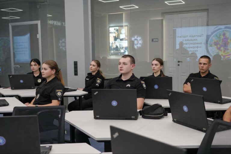 Прикарпатців запрошують вступати до Харківського національного університету внутрішніх справ