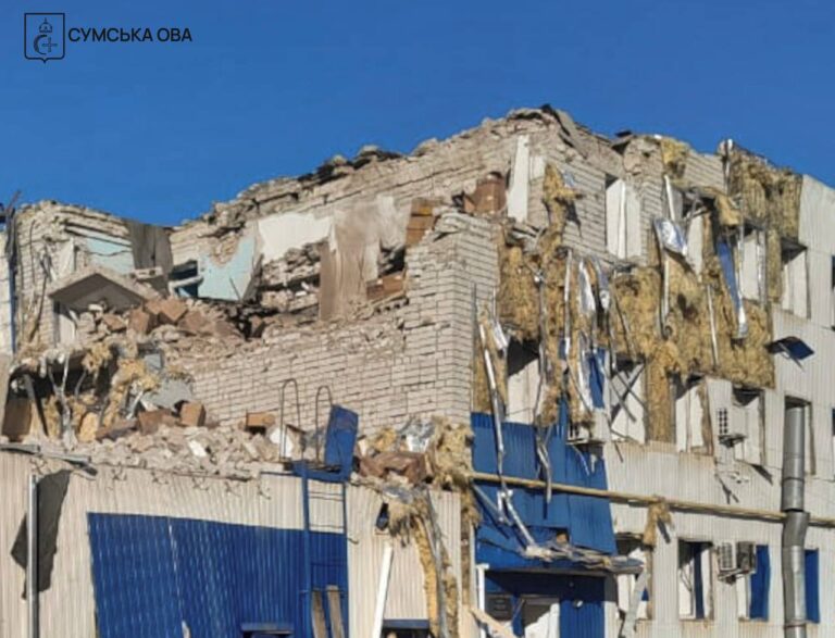 На Сумщині внаслідок удару КАБами по підприємству загинули двоє людей