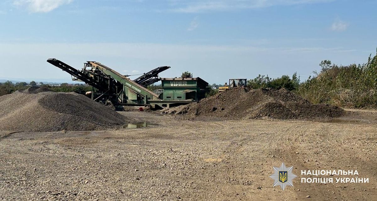 Майже 50 мільйонів гривень збитків: на Коломийщині викрили групу, що незаконно видобувала гравій