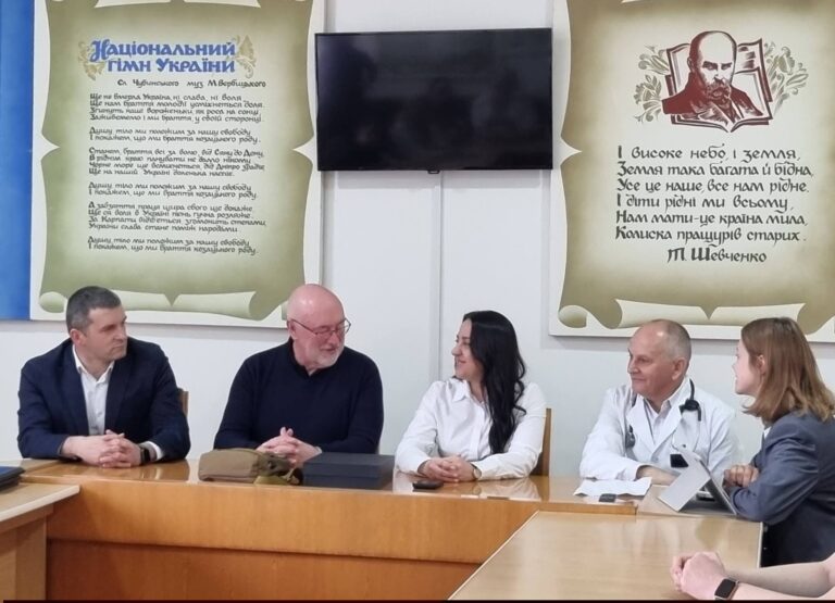Канадські благодійники передали понад 65 тисяч доларів для Франківської дитячої лікарні