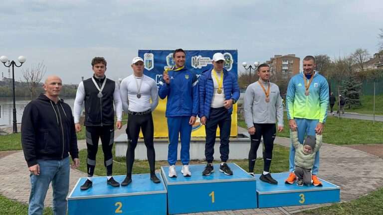 Прикарпатські веслувальники здобули 3 срібні та 1 бронзову медаль на Кубку України