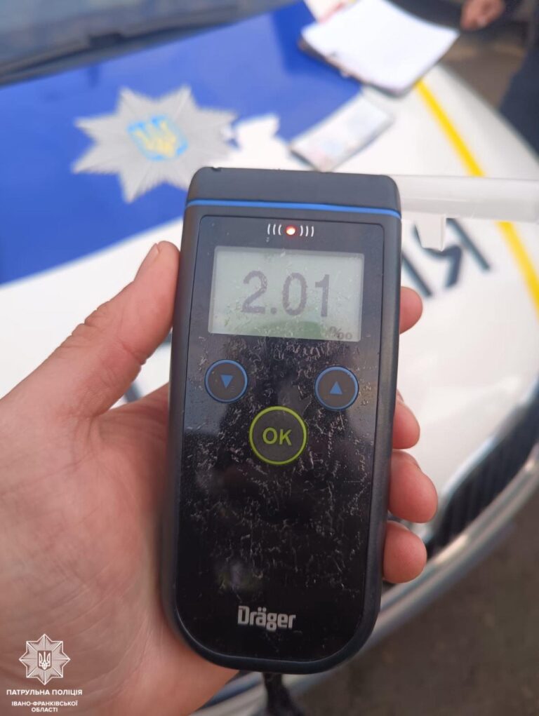 На Вовчинецькій п’яний водій Chevrolet без посвідчення врізався у інше авто