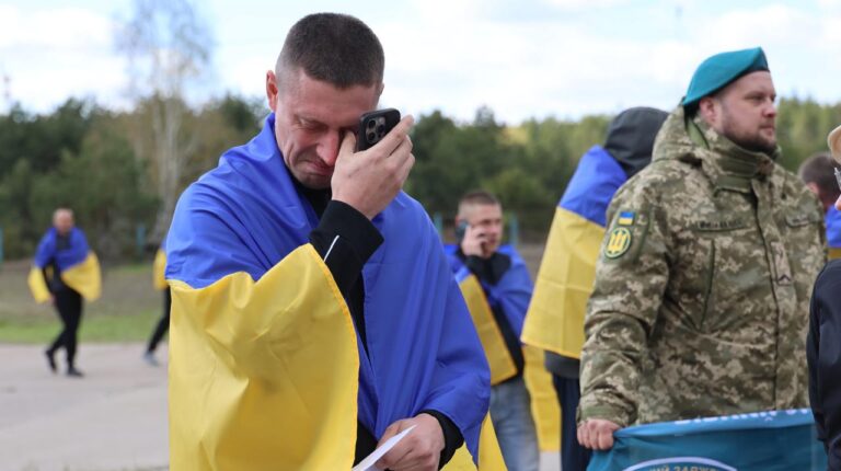 В Україну з російського полону повернулися ще 193 військових