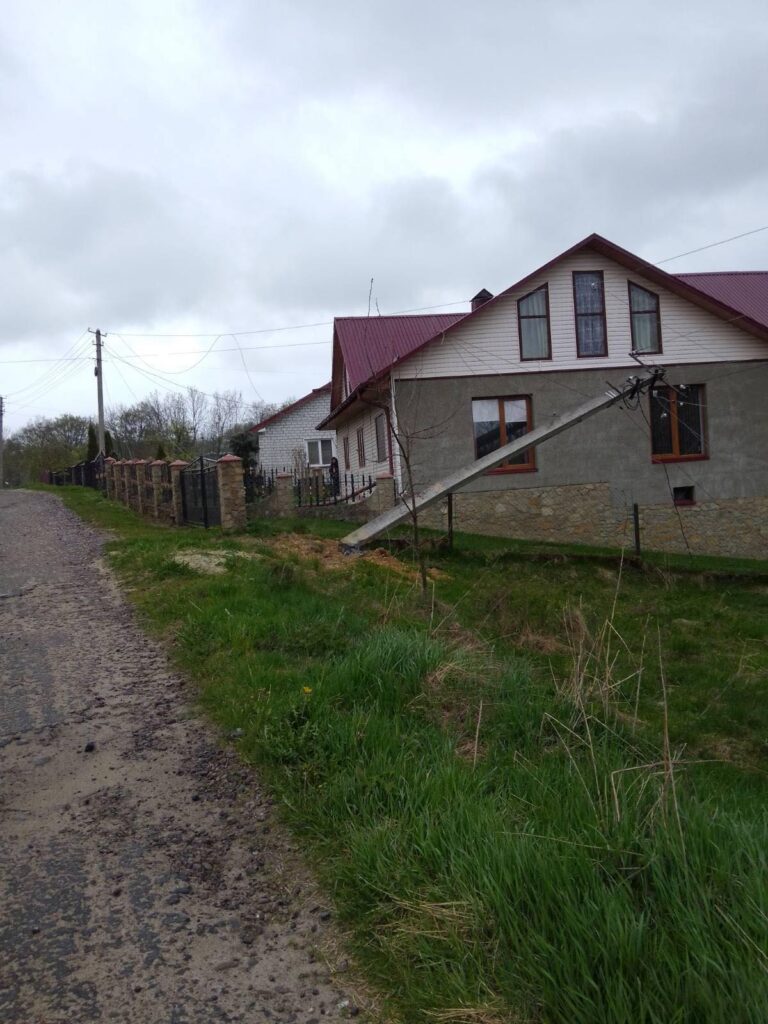 На Прикарпатті через сильний вітер зафіксовано чисельні аварійні вимкнення, – Прикарпаттяобленерго