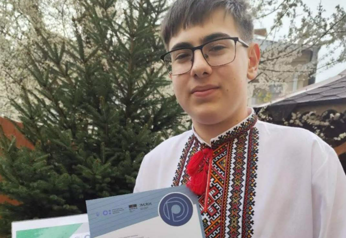 Десятикласник із Коломиї переміг на Всеукраїнській олімпіаді з історії (ФОТОФАКТ)