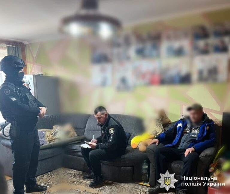 Стрілянина після конфлікту: у Коломиї чоловік поранив опонента та втік (ФОТО)