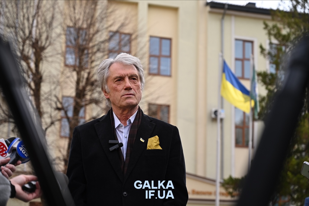 “Відповідь одна: національний дух” — Ющенко про збереження ідентичності