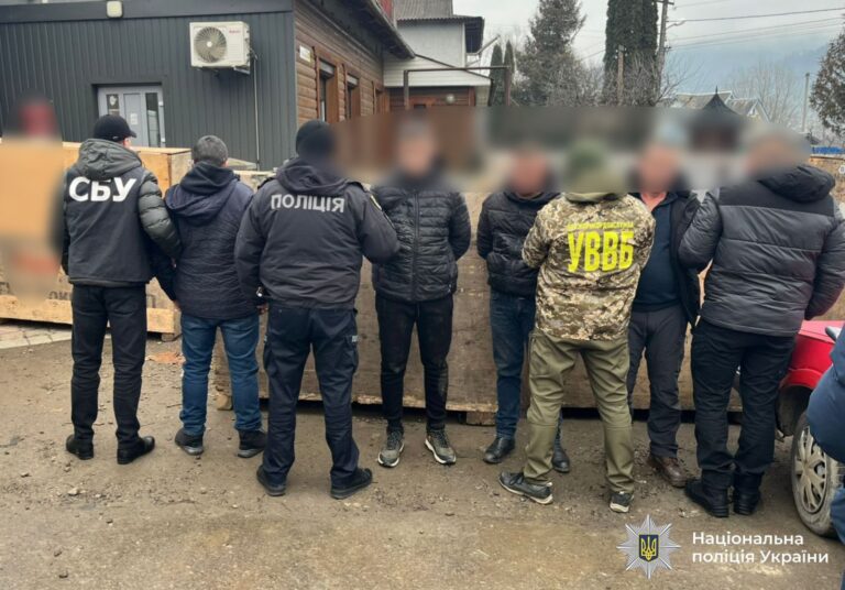 До Румунії за 3 тисячі доларів: на Прикарпатті судитимуть організаторів, які переправляли чоловіків за кордон (ФОТО)