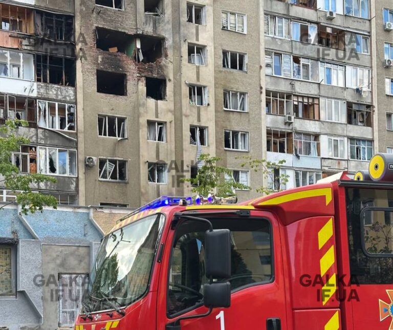 “9 постраждалих та руйнування”: голова ОВА розповіла про наслідки атаки рф на Прикарпаття (ВІДЕО)