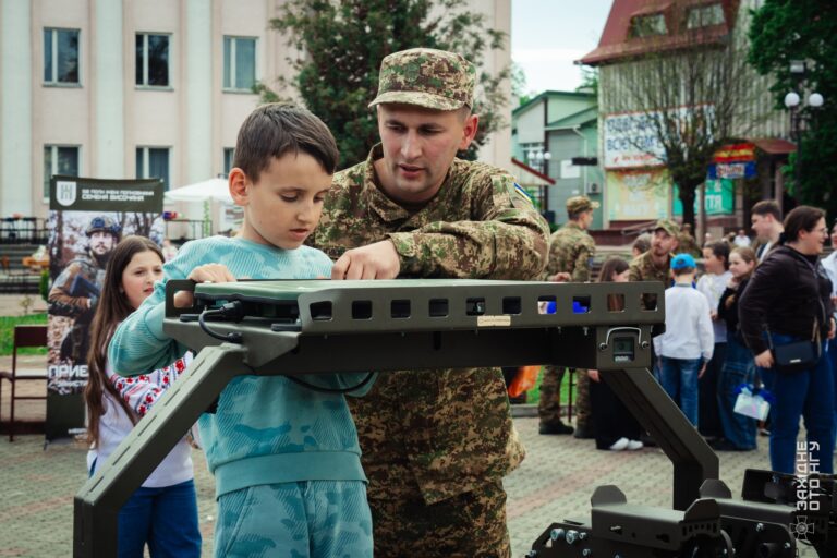 Дрони, роботи та такмед: 50 полк НГУ представив сучасні безпілотні системи (ФОТО)