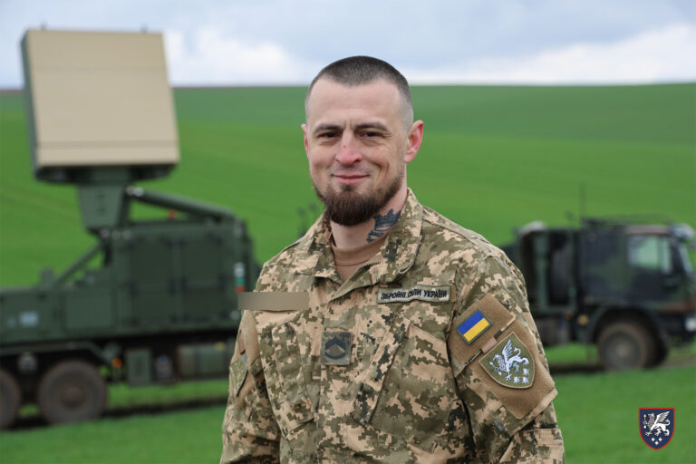 “Виживання — це черга за смертю”: історія зенітника Олександра з позивним “Грім” (ФОТО)