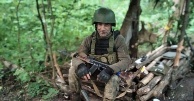 Жив у Криму та працював закордоном: памʼяті воїна Василя Лаврука з Тисмениччини (ФОТО)