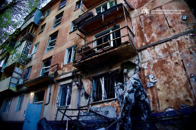 росіяни обстріляли п’ять районів Дніпропетровщини: є поранені, серед них вагітна жінка (ФОТО, ВІДЕО)