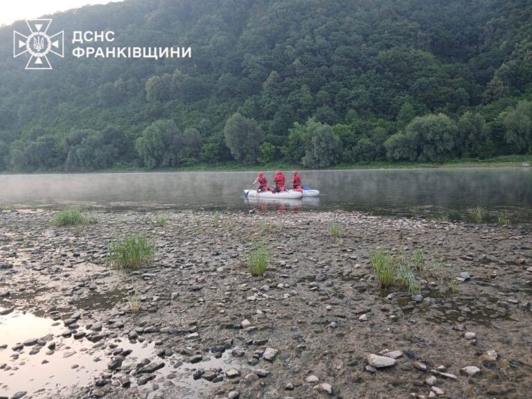На Коломийщині тривають пошуки 17-річного юнака, який ймовірно потонув у Дністрі (ВІДЕО)