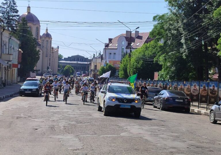 На Тлумаччині провели велопробіг на підтримку військовополонених і зниклих безвісти захисників (ФОТО)
