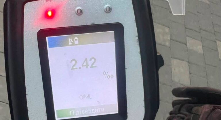 На Героїв Миколаєва п’яний водій спричинив ДТП і втік: його затримали очевидці