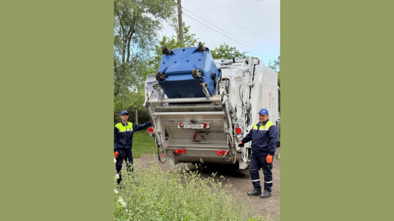 Забирали контейнери після останнього вивезення сміття: в АВЕ відповіли на звинувачення Коломийської міськради