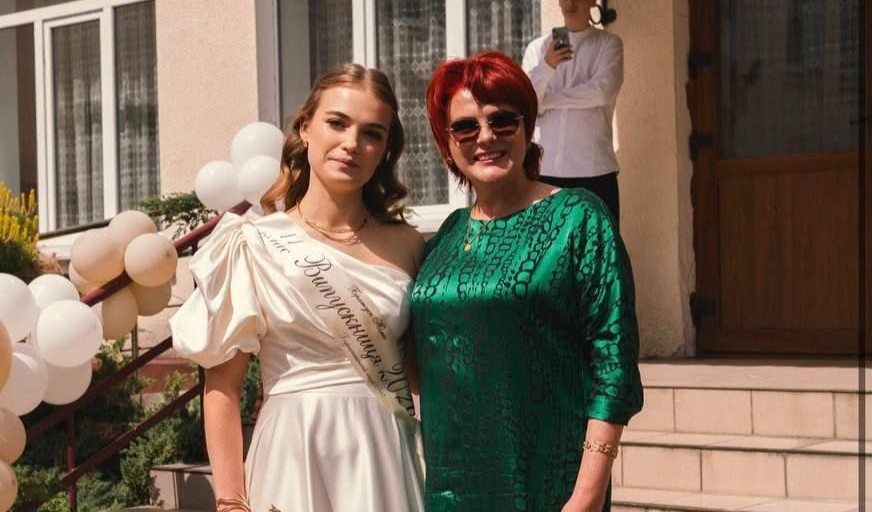 Випускниця Бурштинського ліцею отримала 200 балів з української та англійської мов на НМТ