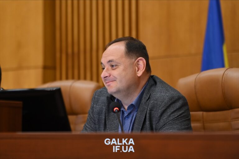 Чиновники почали ігнорувати наради Марцінківа