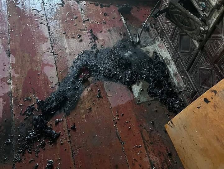 На Прикарпатті під час пожежі в будинку врятували 58-річного чоловіка