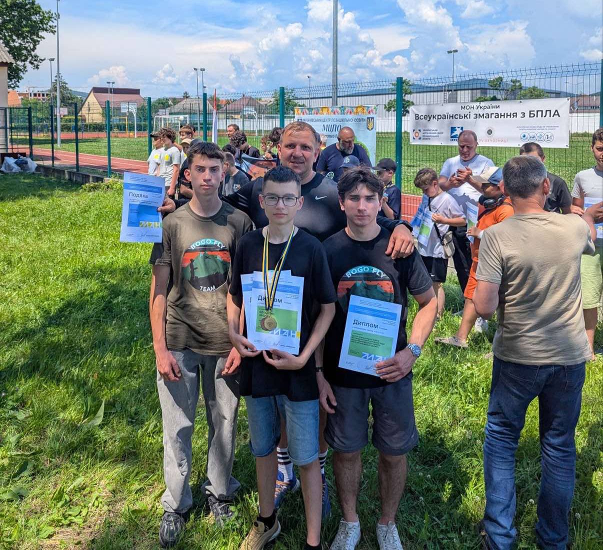 Третє місце та перемога у гонці: юніори з Богородчанщини завоювали медалі на змаганнях з БПЛА (ФОТО)
