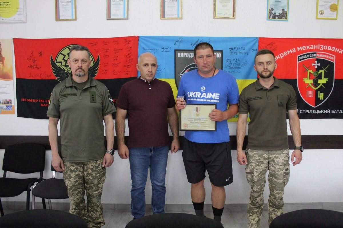 У Делятині четверо військових отримали нагороди від Президента та Міноборони (ФОТО)