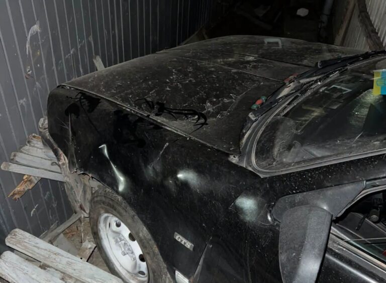 У Франківську 19-річна водійка в’їхала в паркан: патрульні склали адмінпротокол