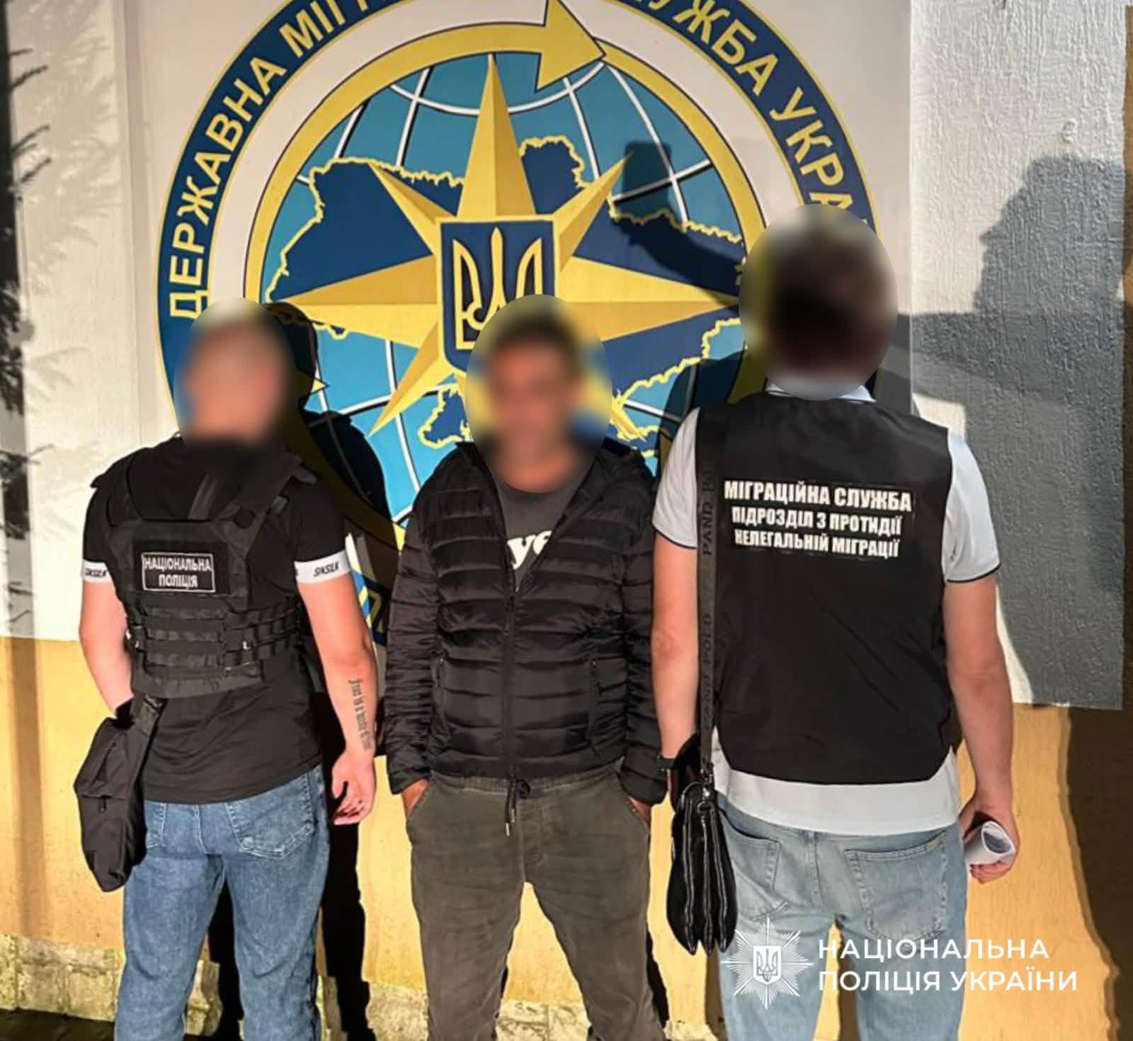 На Прикарпатті видворили громадянина Туреччини, який майже 20 років незаконно проживав в Україні (ФОТОФАКТ)