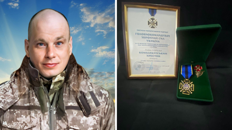 Захисника Андрія Марківа зі Снятинщини посмертно нагородили “Комбатським Хрестом” – нагороду отримав його син