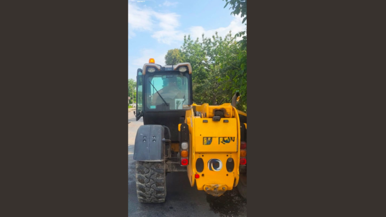 На Автоливмашівській зупинили тракториста без водійських прав (ФОТОФАКТ)
